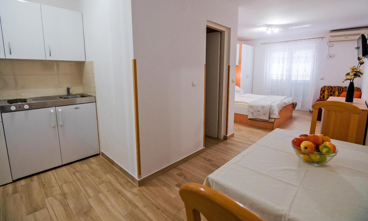 Apartments Bene Banjol المظهر الخارجي الصورة