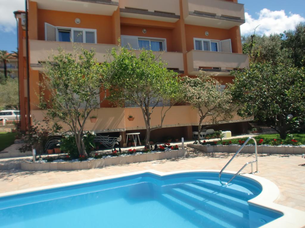 Apartments Bene Banjol الغرفة الصورة