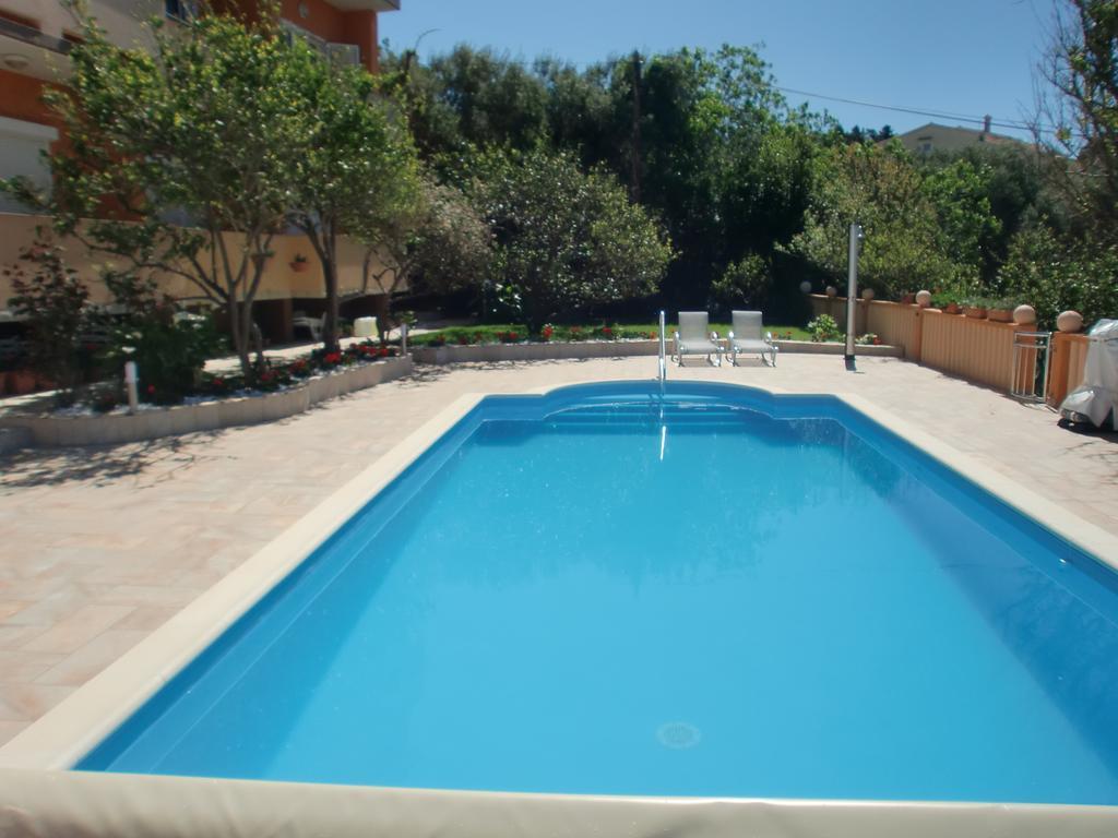 Apartments Bene Banjol الغرفة الصورة